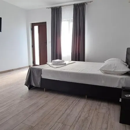 Casa Carpov Pensión *